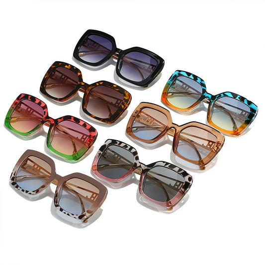 Rich Aunt Shades