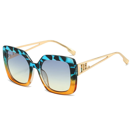 Rich Aunt Shades