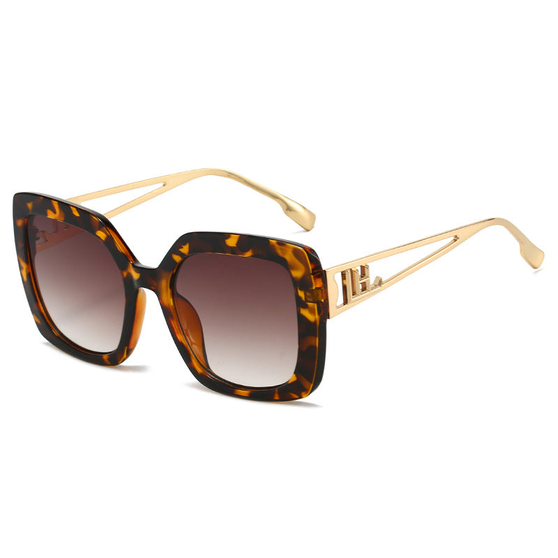 Rich Aunt Shades