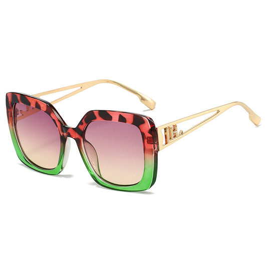Rich Aunt Shades