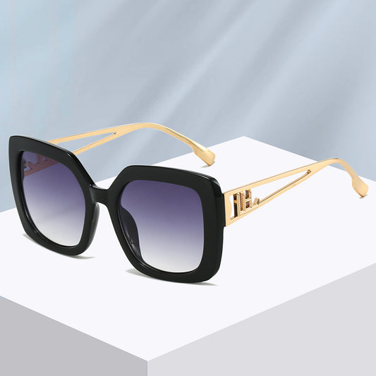 Rich Aunt Shades